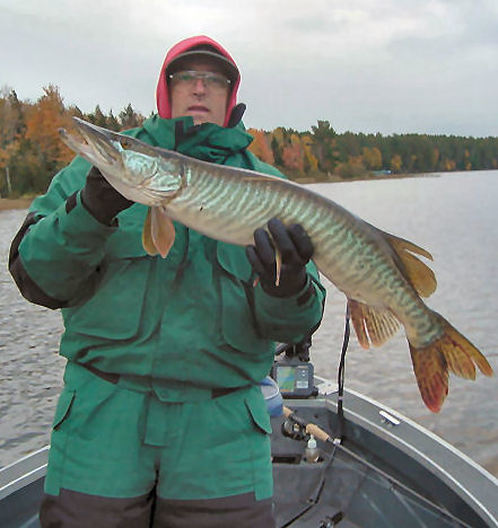 Steve Harkness wins Musky Mania 30 with a 38” fish