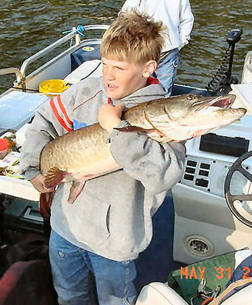 Nate King wins Musky Mania 31 with a 45” fish